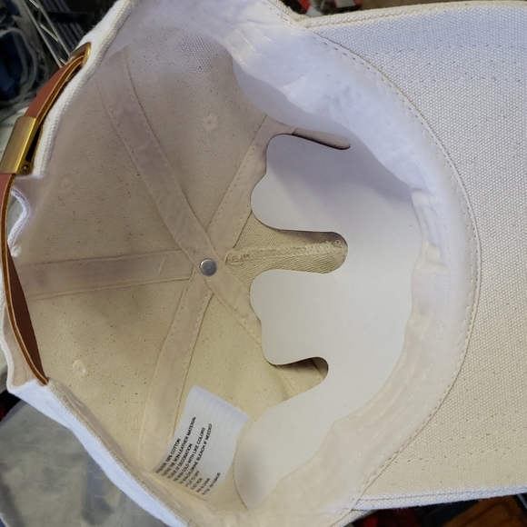 Hat - Picture 2 of 3